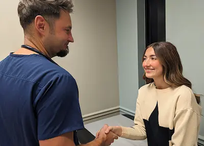 handshake between doctor and patient